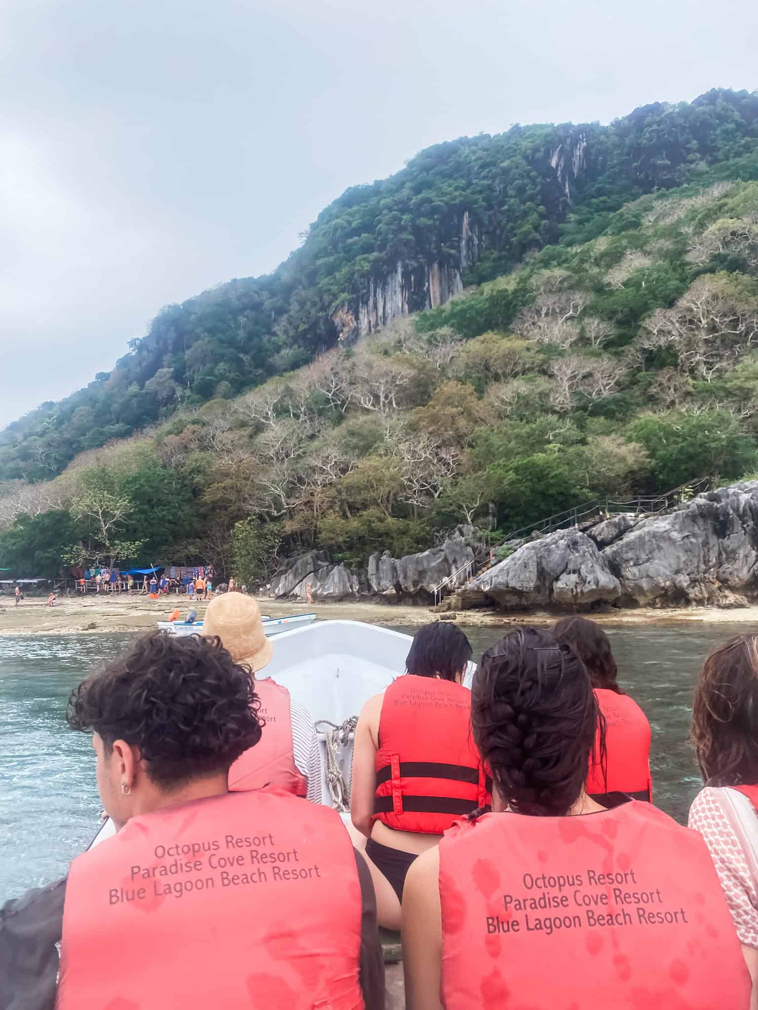 blue lagoon caves fiji island