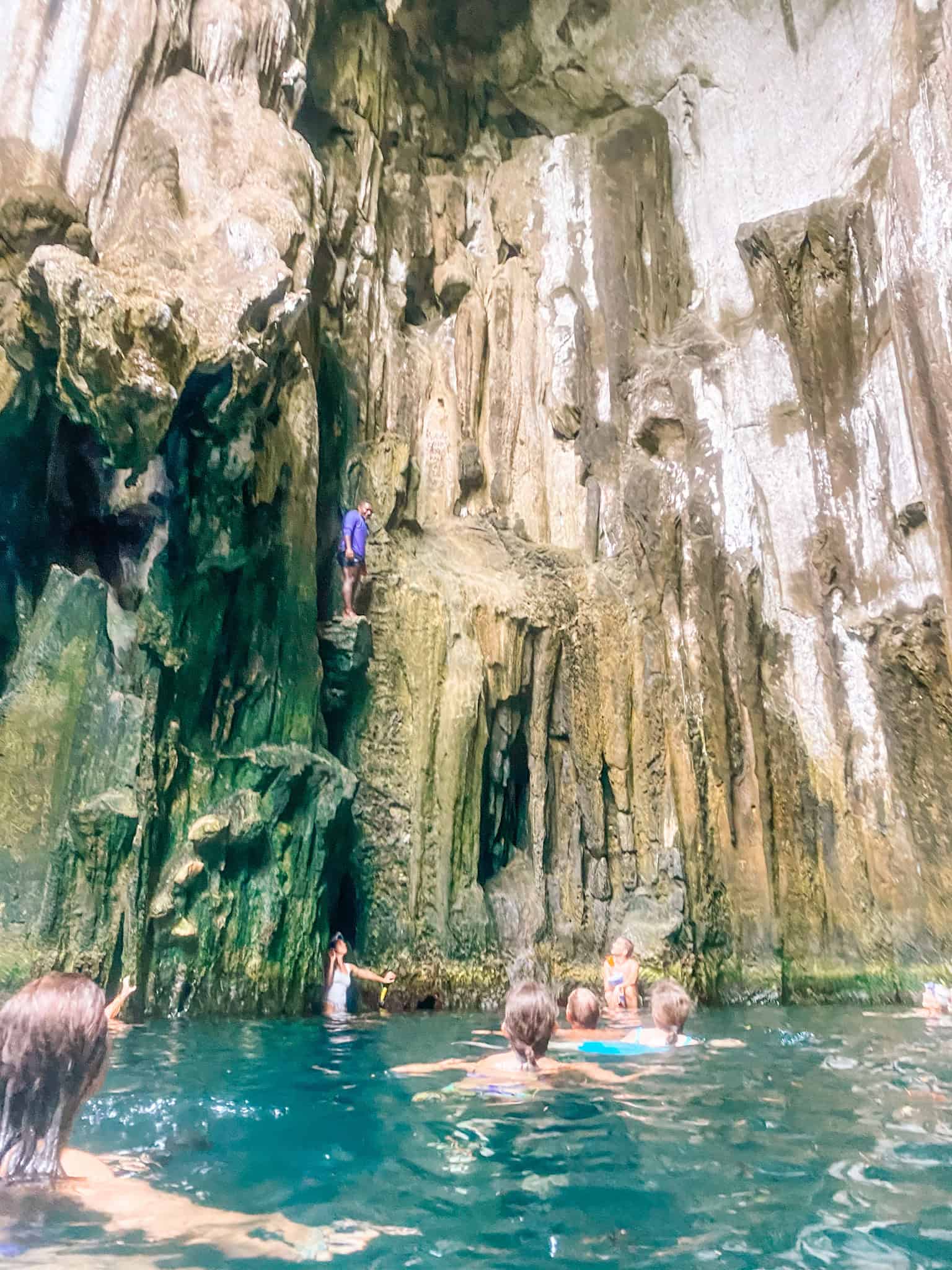 blue lagoon caves fiji - guide to sawa i lau caves