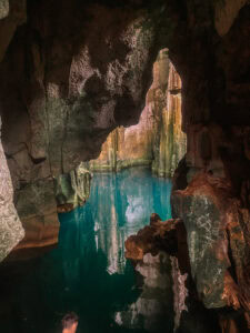 sawa-i-lau-caves