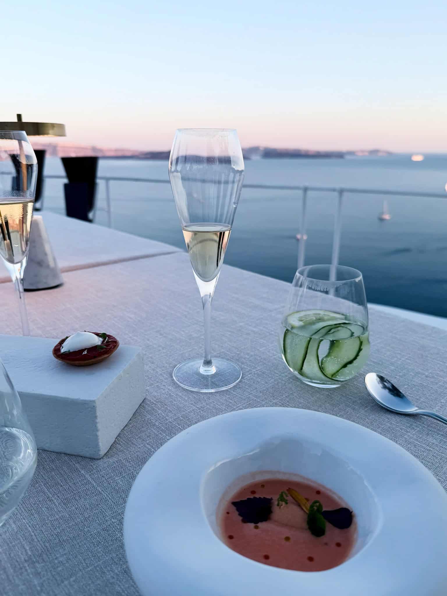 Lycabettus Restaurant in Santorini - balcony view